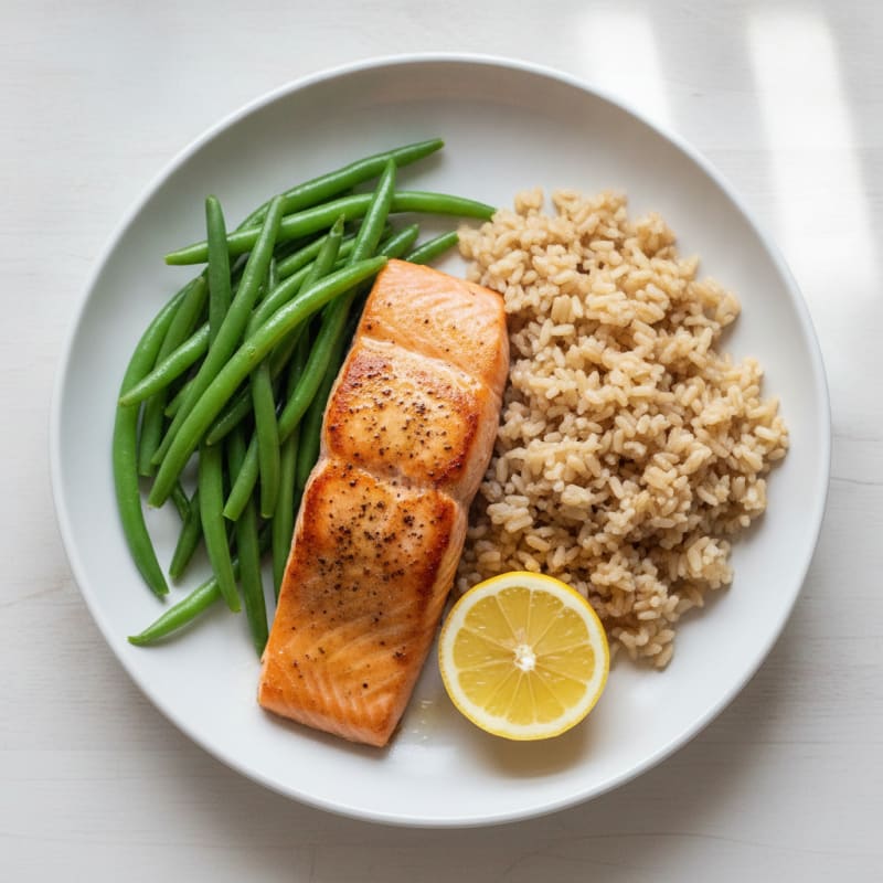 Seared Salmon Fillet with Steamed Green Beans and Brown Rice
