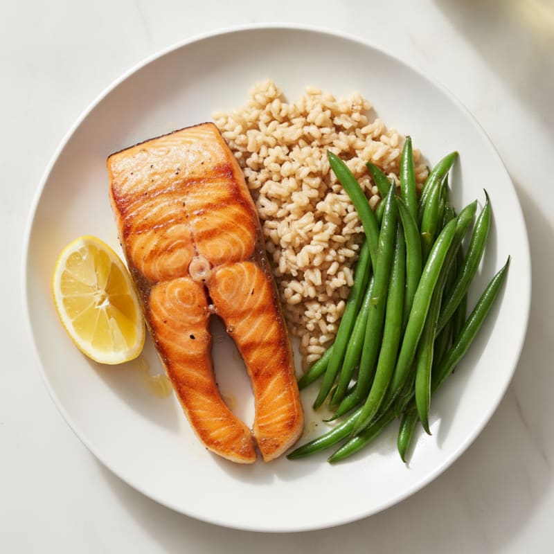 Seared Salmon with Steamed Green Beans and Brown Rice