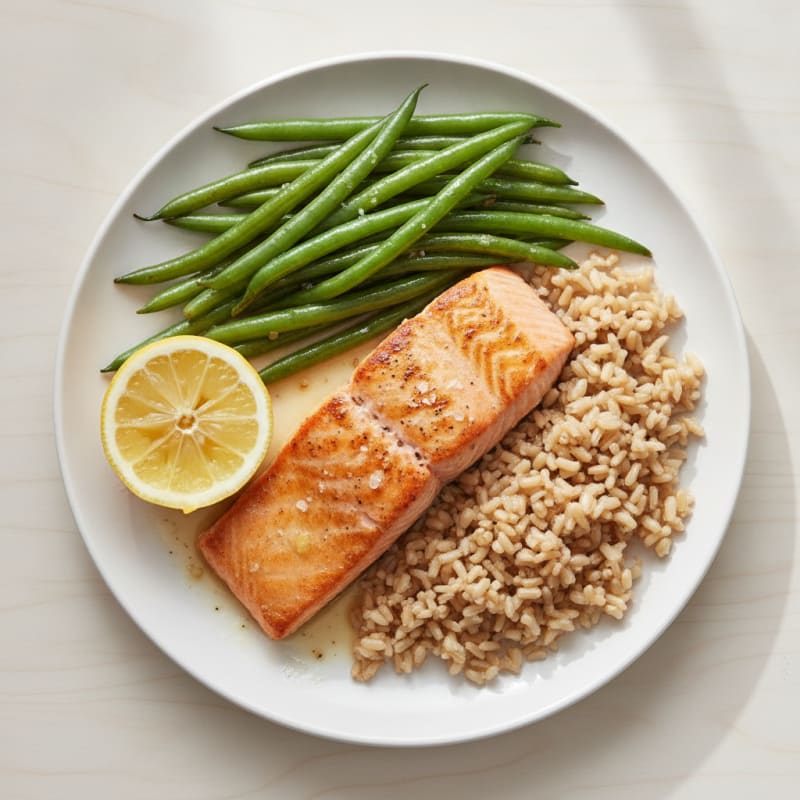 Seared Salmon with Steamed Green Beans and Brown Rice