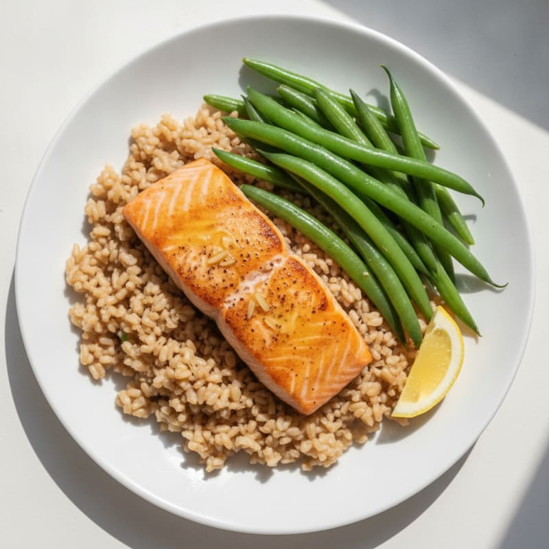 Seared Salmon Fillet with Steamed Green Beans and Brown Rice