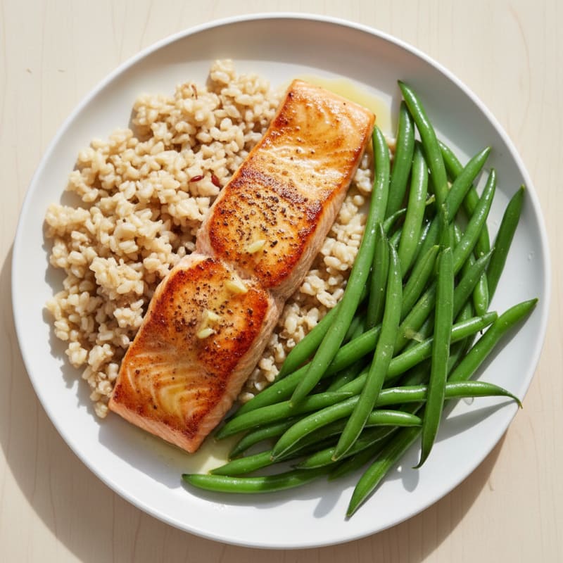 Seared Salmon with Steamed Green Beans and Brown Rice