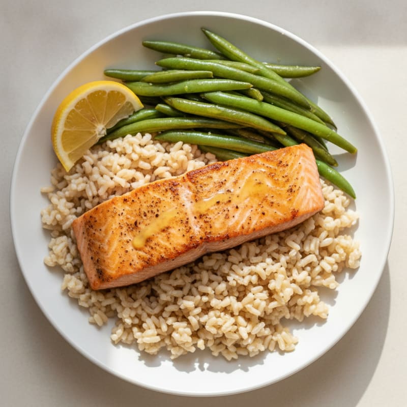 Seared Salmon with Steamed Green Beans and Brown Rice