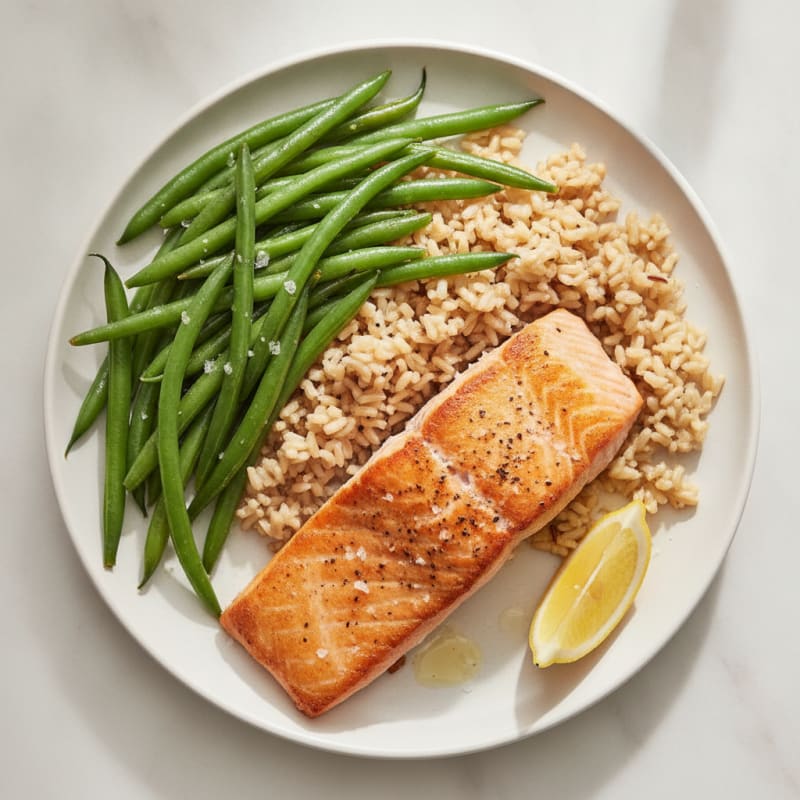 Seared Salmon Fillet with Steamed Green Beans and Brown Rice