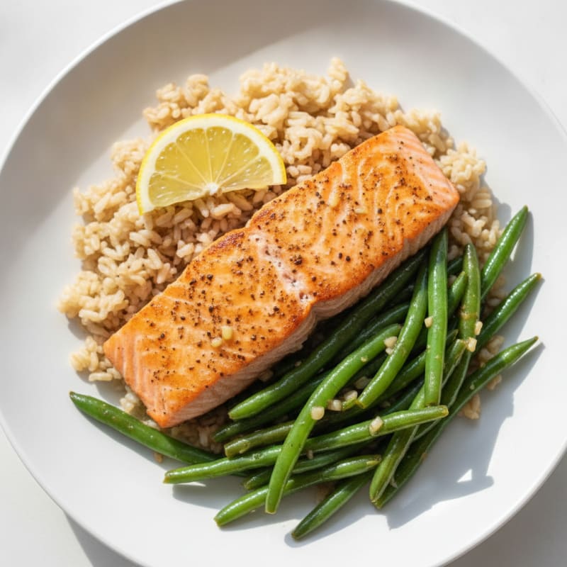 Seared Salmon with Crunchy Green Beans and Brown Rice
