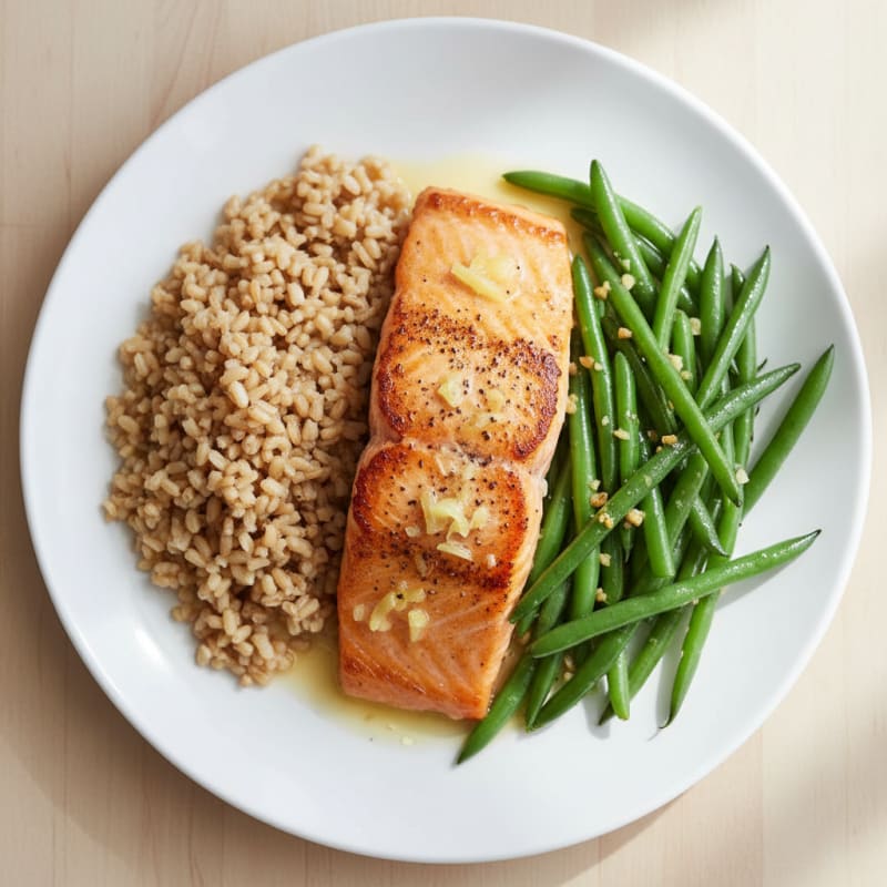 Seared Salmon Fillet with Steamed Green Beans and Brown Rice