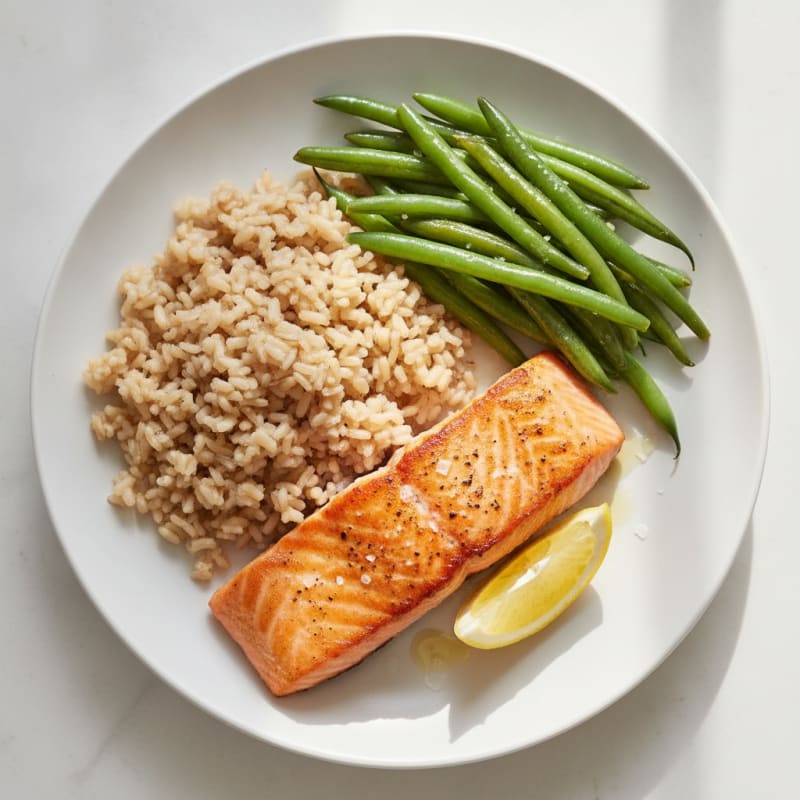Seared Salmon with Steamed Green Beans and Brown Rice