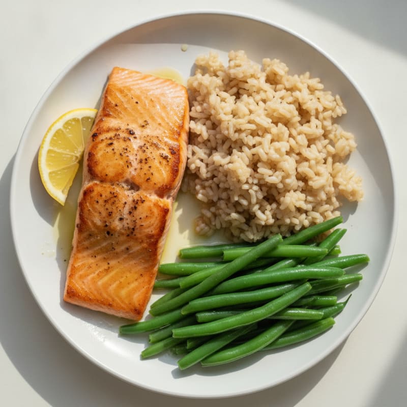 Seared Salmon with Steamed Green Beans and Brown Rice