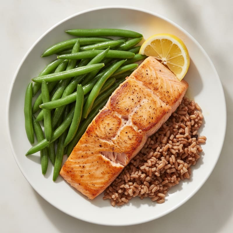Seared Salmon Fillet with Steamed Green Beans and Brown Rice