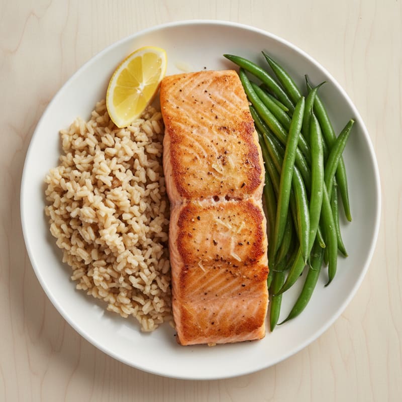 Seared Salmon with Steamed Green Beans and Brown Rice