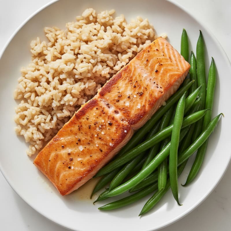 Seared Salmon Fillet with Steamed Green Beans and Brown Rice