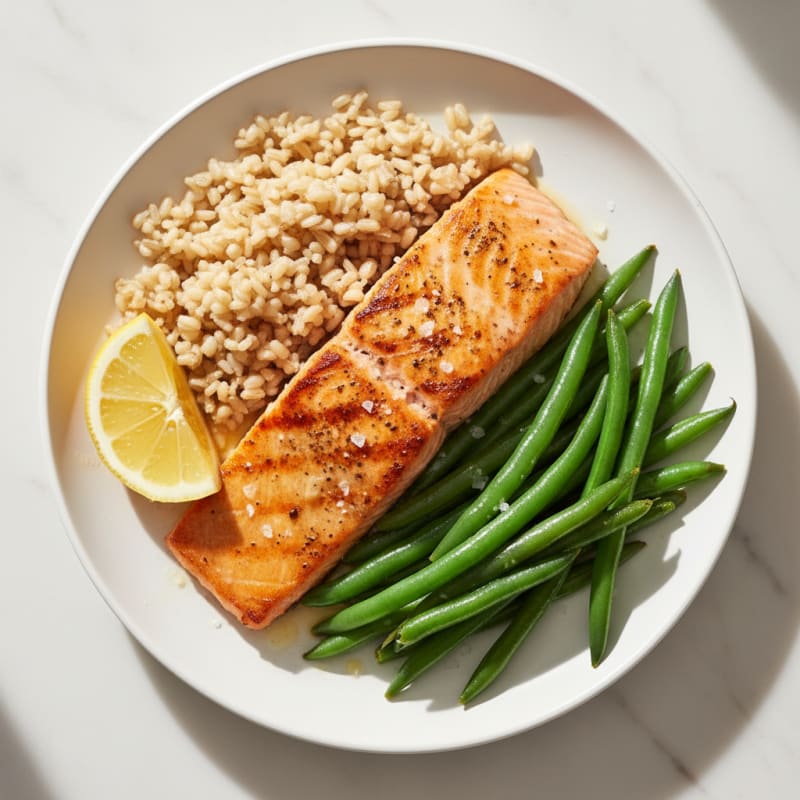 Seared Salmon with Steamed Green Beans and Brown Rice