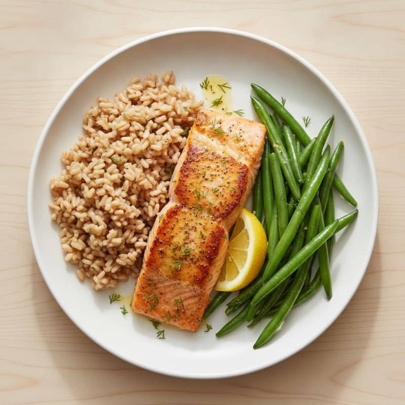 Seared Salmon with Steamed Green Beans and Brown Rice