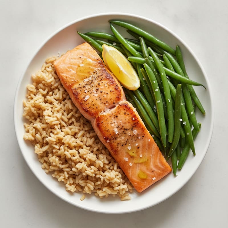 Seared Salmon with Steamed Green Beans and Brown Rice