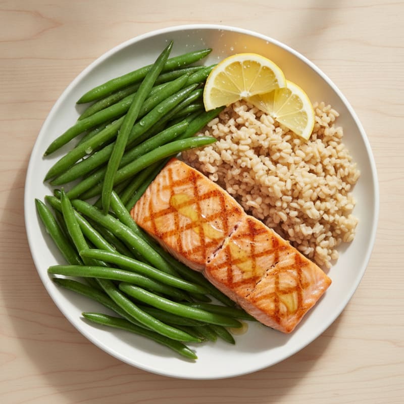 Seared Salmon with Steamed Green Beans and Brown Rice