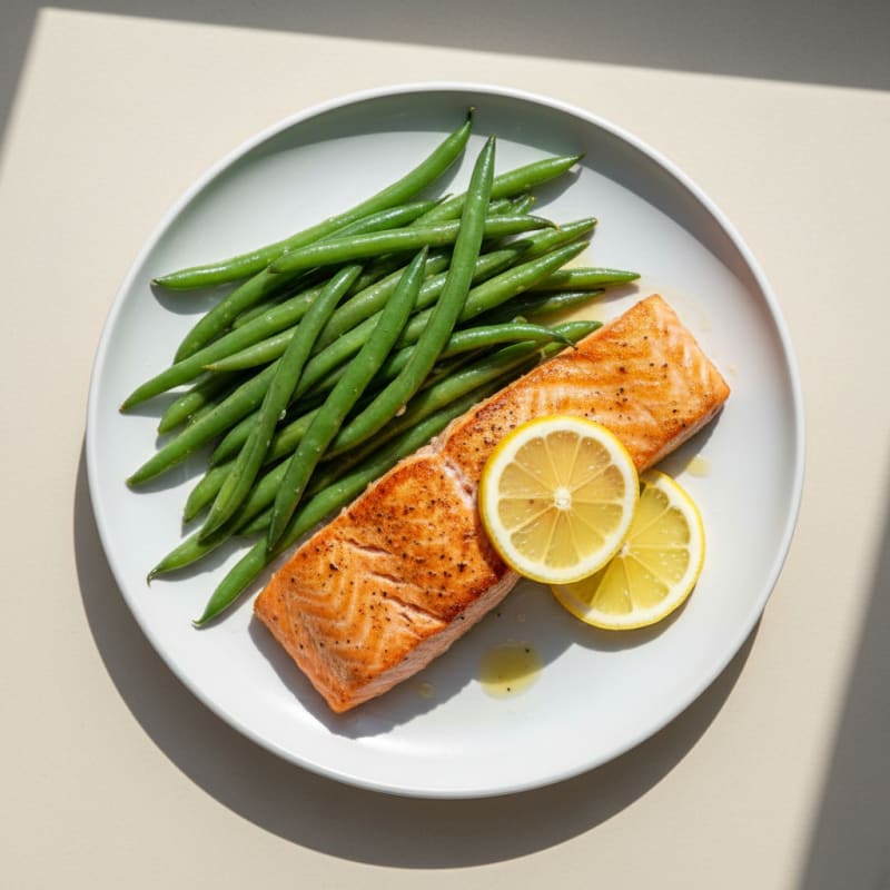Seared Salmon with Steamed Green Beans and Lemon