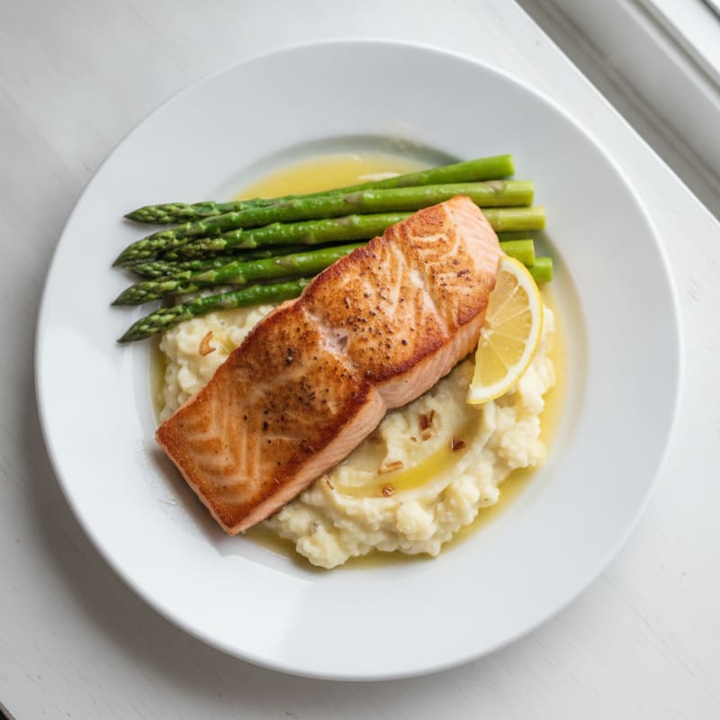 Seared Salmon Fillet with Steamed Asparagus and Garlic Mashed Cauliflower