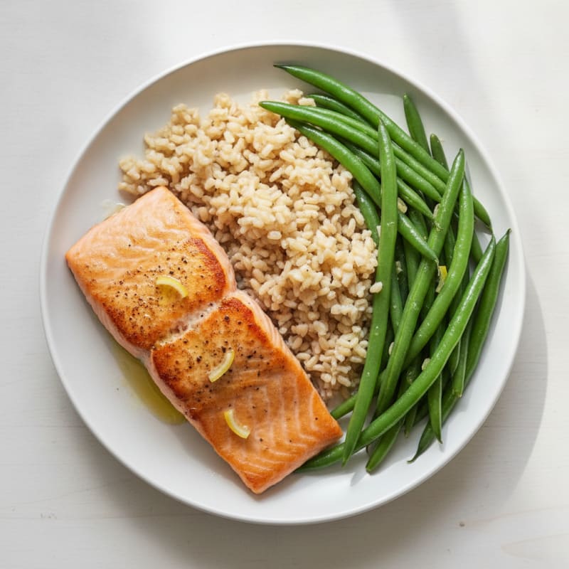 Seared Salmon with Steamed Green Beans and Brown Rice