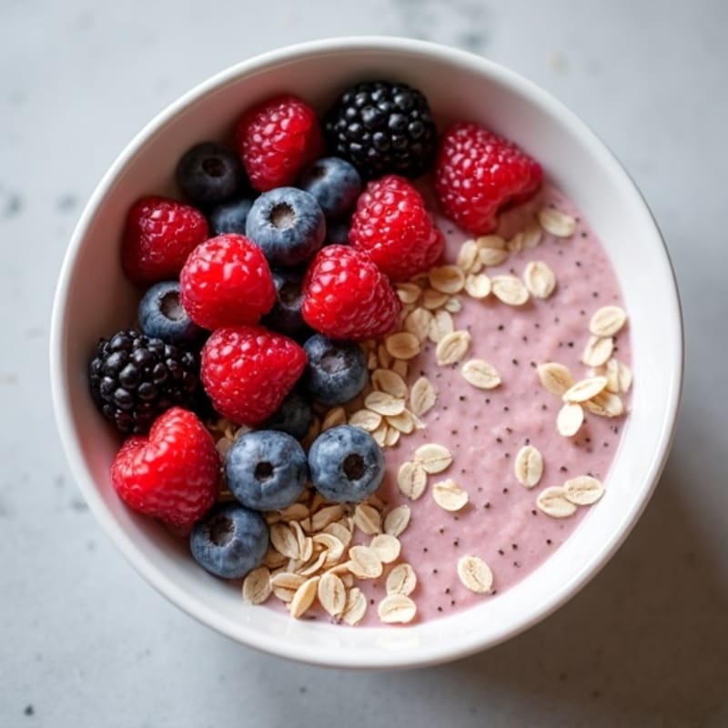 Healthy Creamy Berry Overnight Oats
