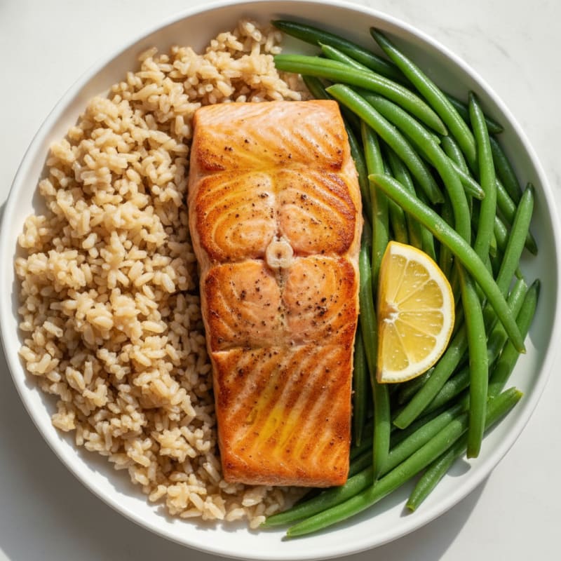 Seared Salmon with Steamed Green Beans and Brown Rice