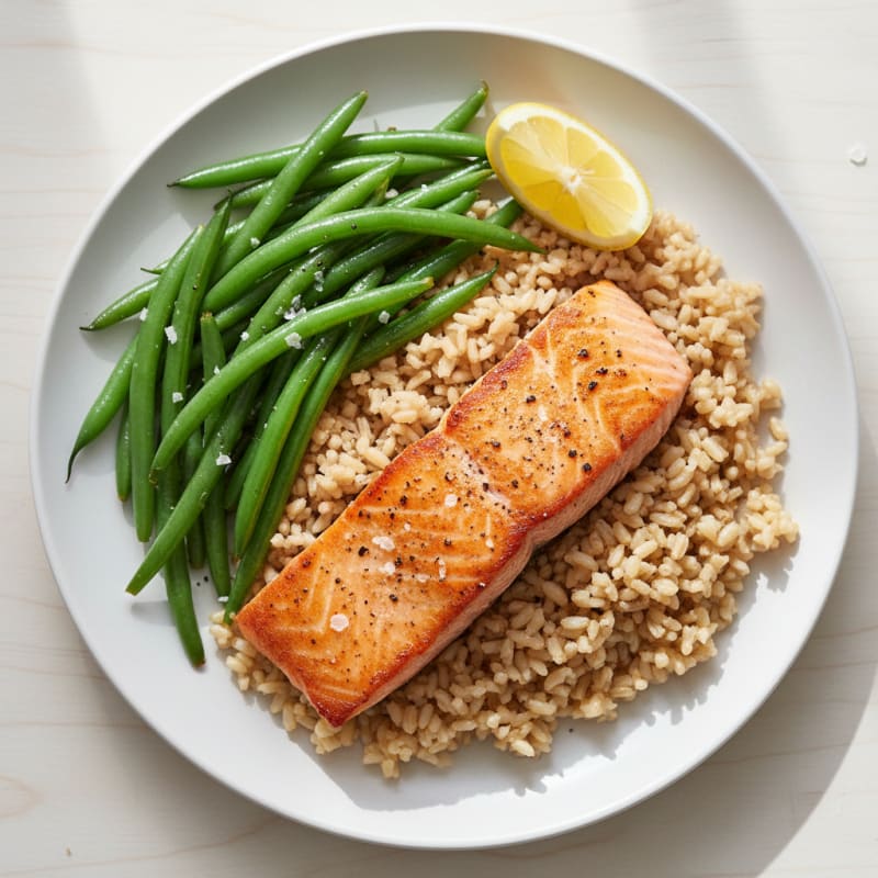Seared Salmon with Steamed Green Beans and Brown Rice