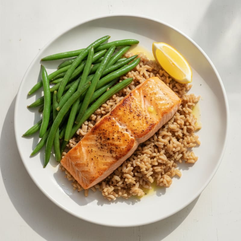 Seared Salmon with Steamed Green Beans and Brown Rice