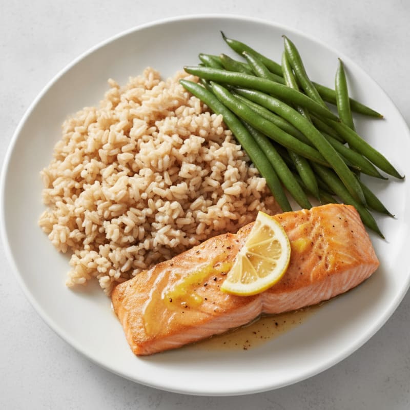 Seared Salmon with Steamed Green Beans and Brown Rice