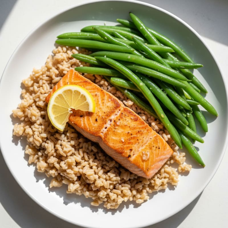 Seared Salmon with Steamed Green Beans and Brown Rice