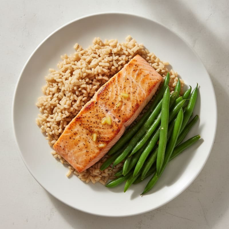 Seared Salmon Fillet with Steamed Green Beans and Brown Rice