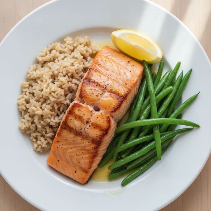 Seared Salmon Fillet with Steamed Green Beans and Brown Rice