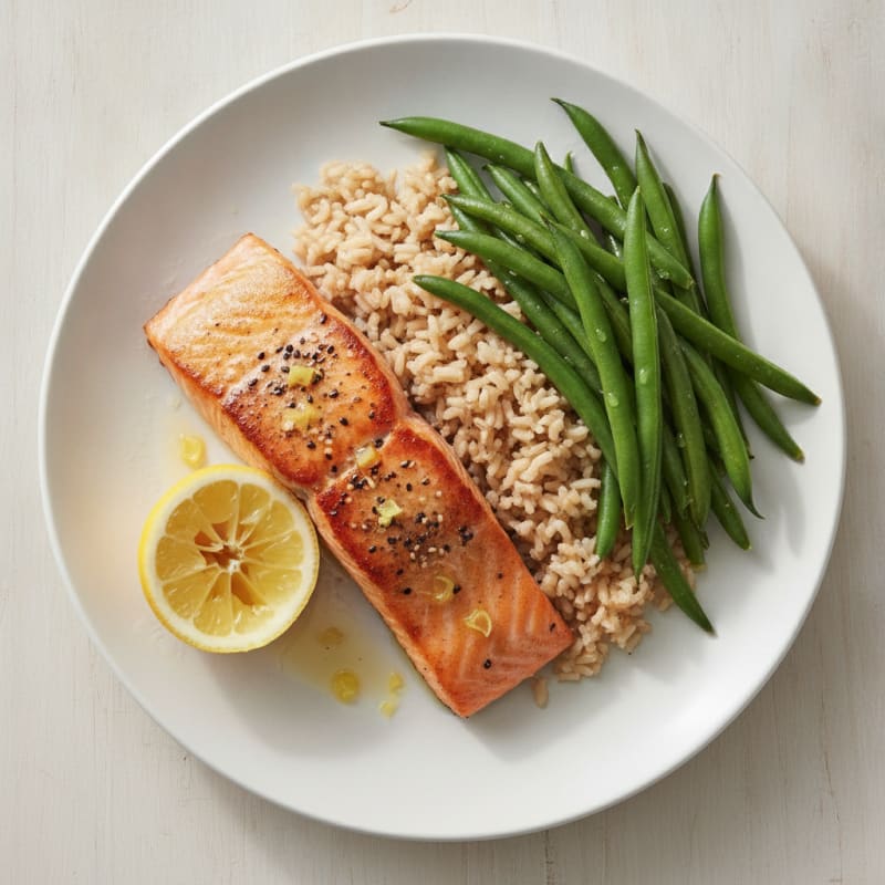 Seared Salmon with Steamed Green Beans and Brown Rice