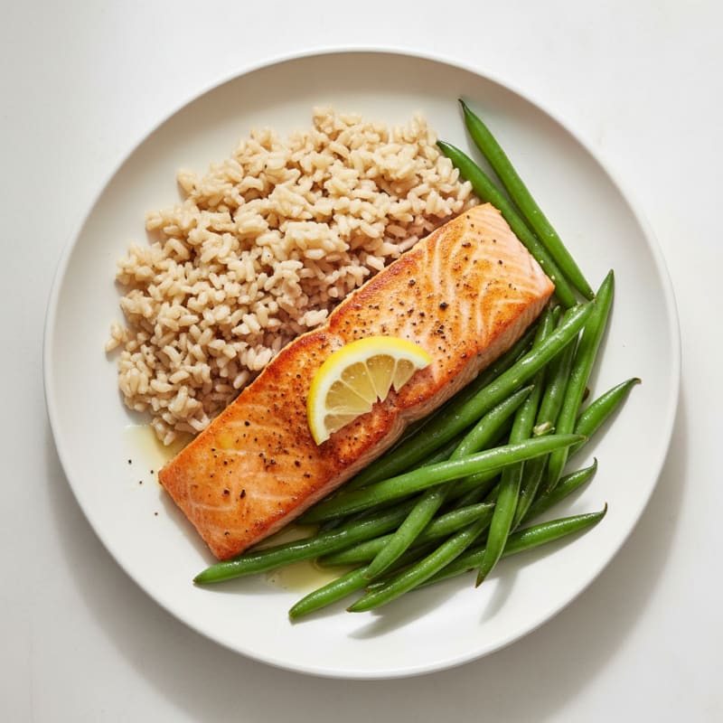 Seared Salmon with Steamed Green Beans and Brown Rice