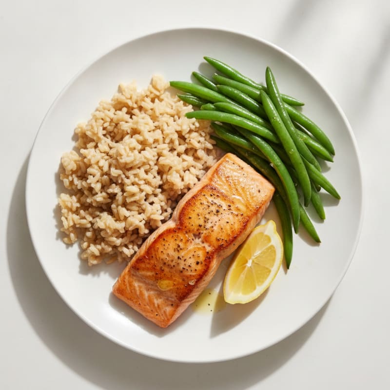 Seared Salmon with Steamed Green Beans and Brown Rice