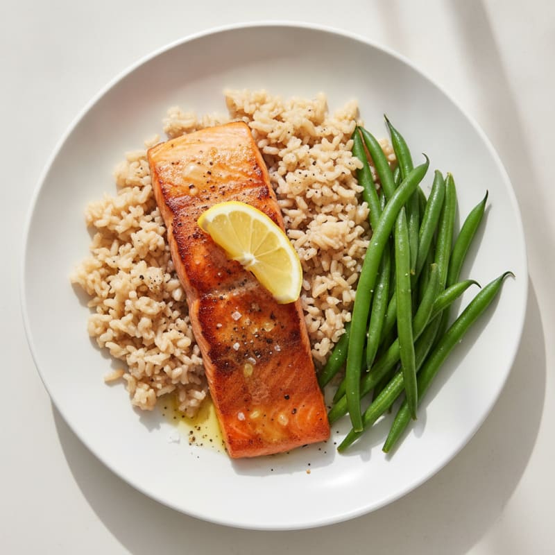 Seared Salmon Fillet with Steamed Green Beans and Brown Rice