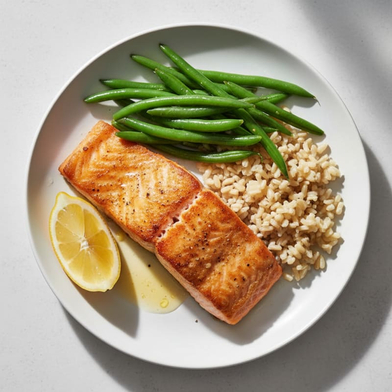 Seared Salmon Fillet with Steamed Green Beans and Brown Rice