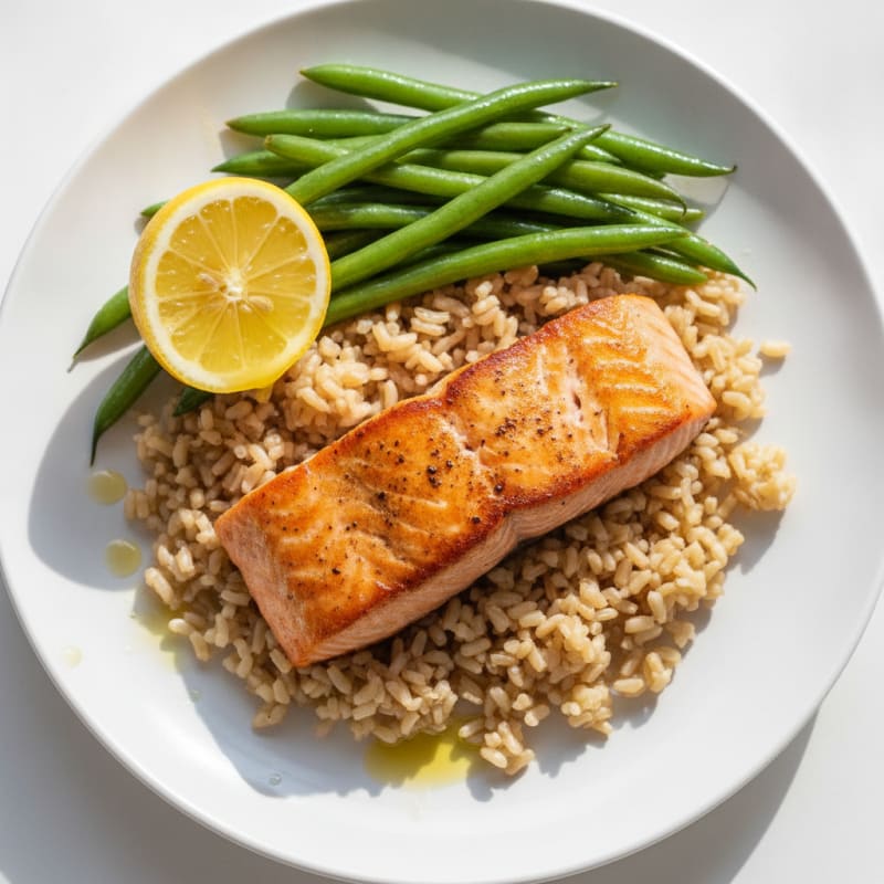 Seared Salmon with Steamed Green Beans and Brown Rice