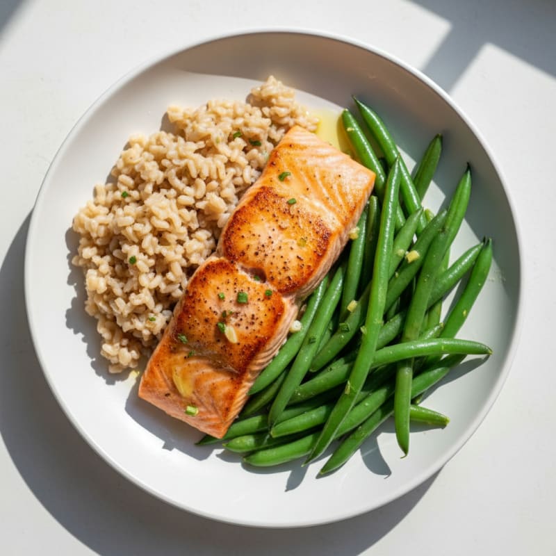 Seared Salmon with Steamed Green Beans and Brown Rice