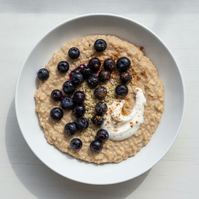 Classic Breakfast Porridge with Berries
