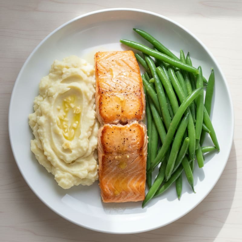 Seared Salmon with Steamed Green Beans and Garlic Mashed Cauliflower