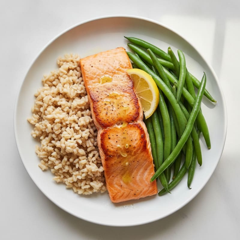 Seared Salmon with Steamed Green Beans and Brown Rice