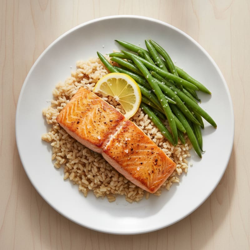 Seared Salmon with Steamed Green Beans and Brown Rice