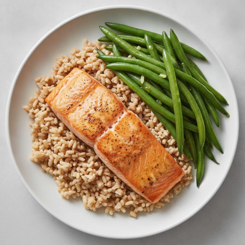 Seared Salmon with Steamed Green Beans and Brown Rice