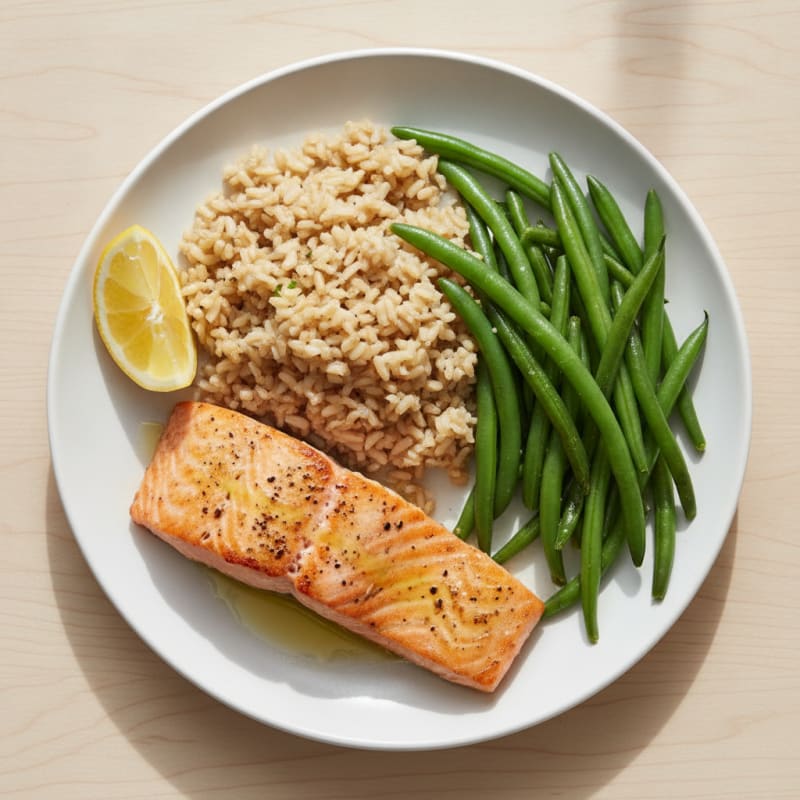 Seared Salmon with Steamed Green Beans and Brown Rice