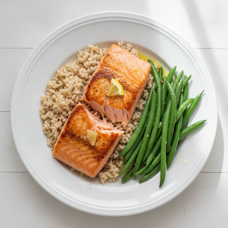 Seared Salmon Fillet with Steamed Green Beans and Brown Rice