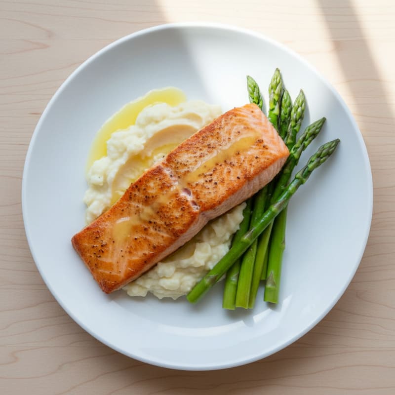 Seared Salmon Fillet with Steamed Asparagus and Garlic Mashed Cauliflower