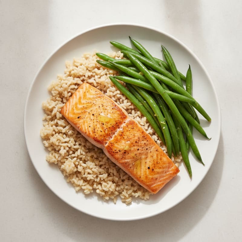 Seared Salmon with Steamed Green Beans and Brown Rice