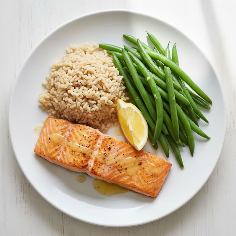 Seared Salmon Fillet with Steamed Green Beans and Brown Rice