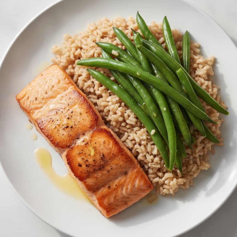 Seared Salmon with Steamed Green Beans and Brown Rice