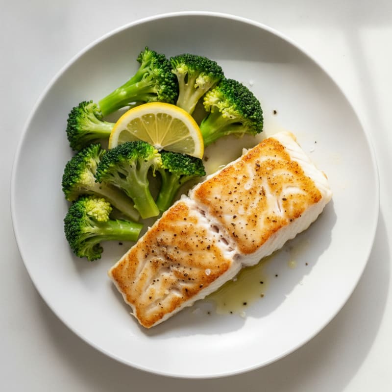 Seared Cod with Steamed Broccoli and Lemon