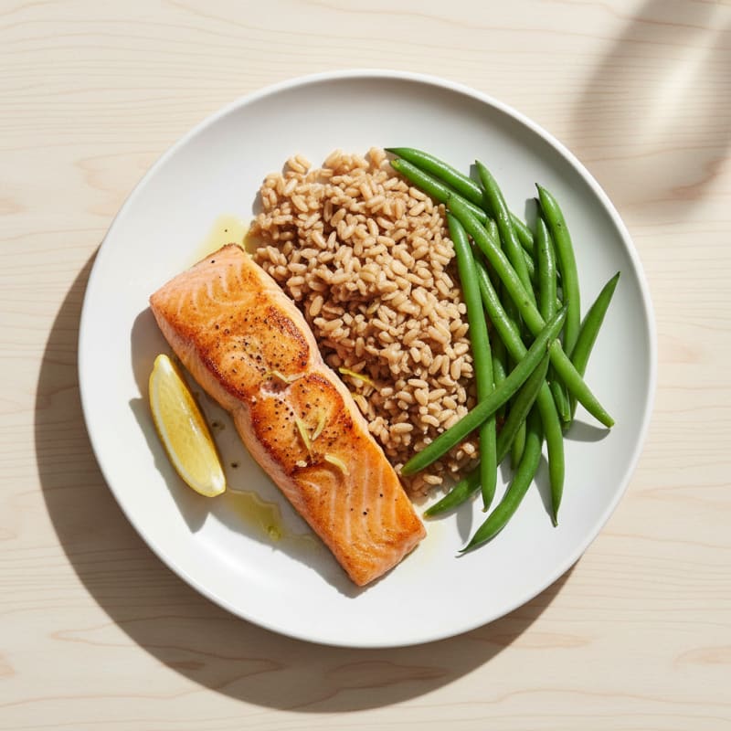 Seared Salmon Fillet with Steamed Green Beans and Brown Rice