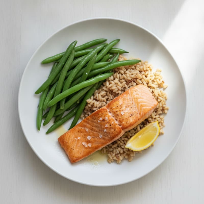 Seared Salmon Fillet with Steamed Green Beans and Brown Rice